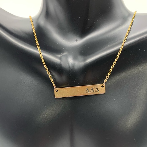 Vtg. Gold Tone Delta Delta Delta Sigma Thea Horizontal Bar Charm Necklace 17” - Picture 1 of 6
